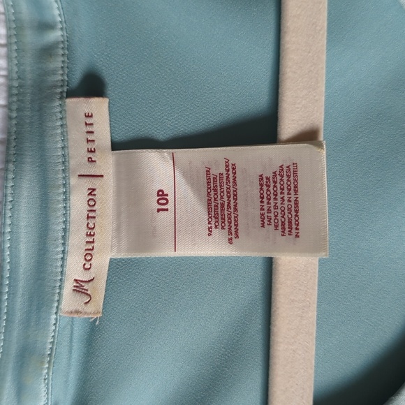 Tiffany Blue Sleeveless Blouse with Collar Ruching Detail in 10 Petite - Picture 3 of 4